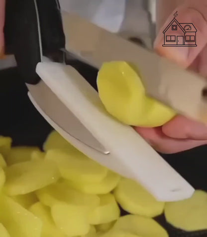 2-in-1 Kitchen Scissors – Your Everyday Prep Tool